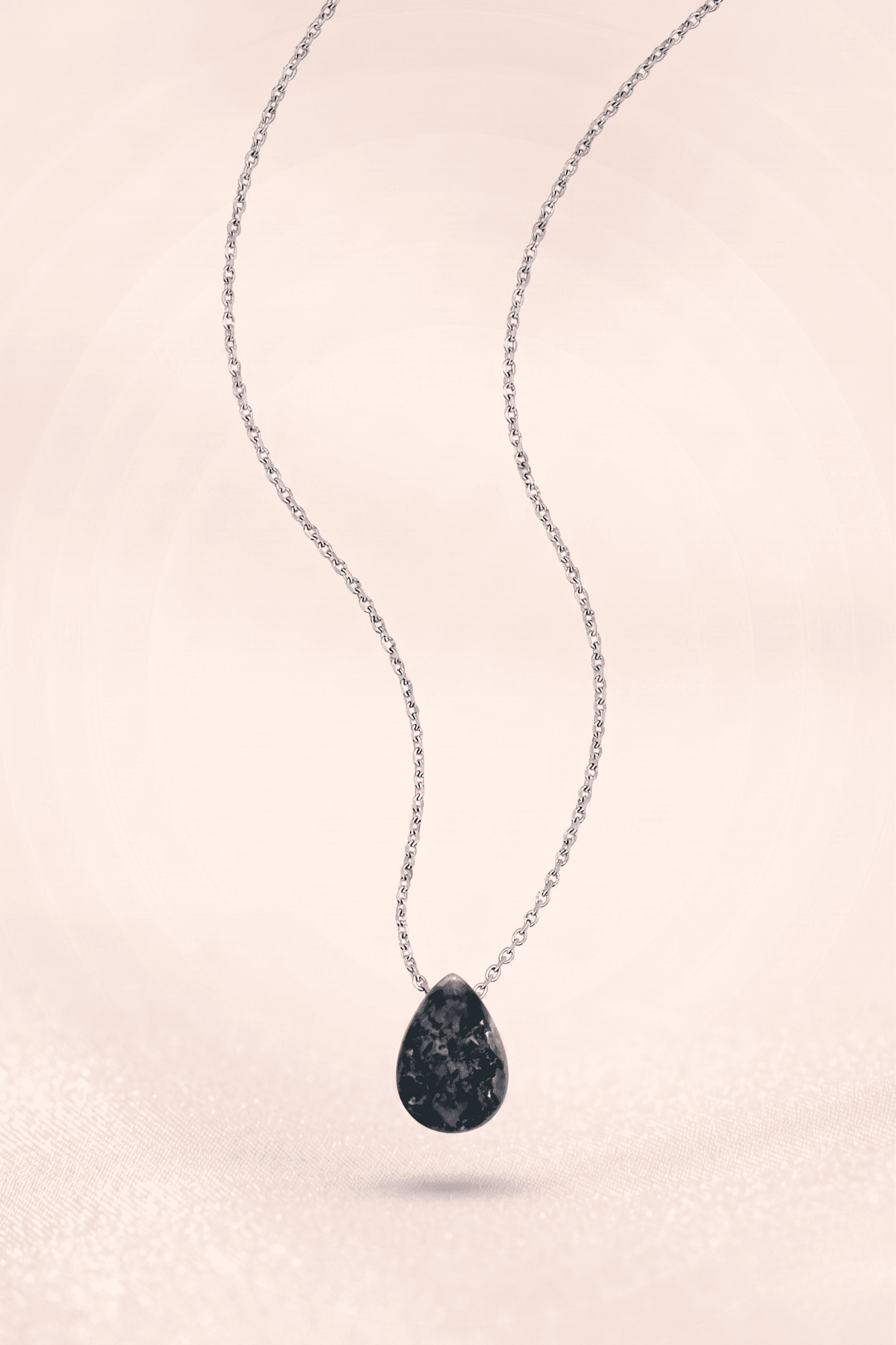 Larvikite Midnight Aura kolye